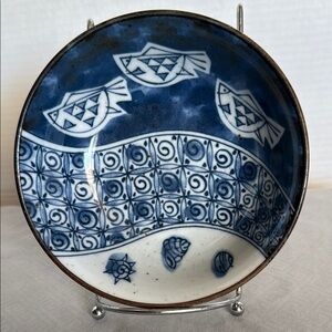 Mino Ware Chiyama Kiln Japanese Blue and White Rice Berry Bowl Fish Shell Design